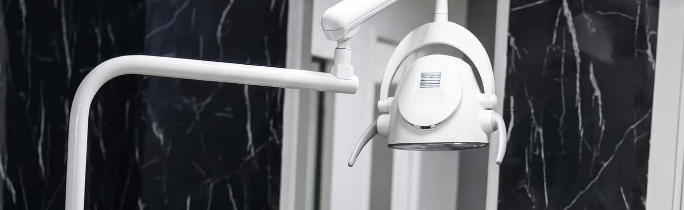 Atención odontológica profesional en Dental Stocks